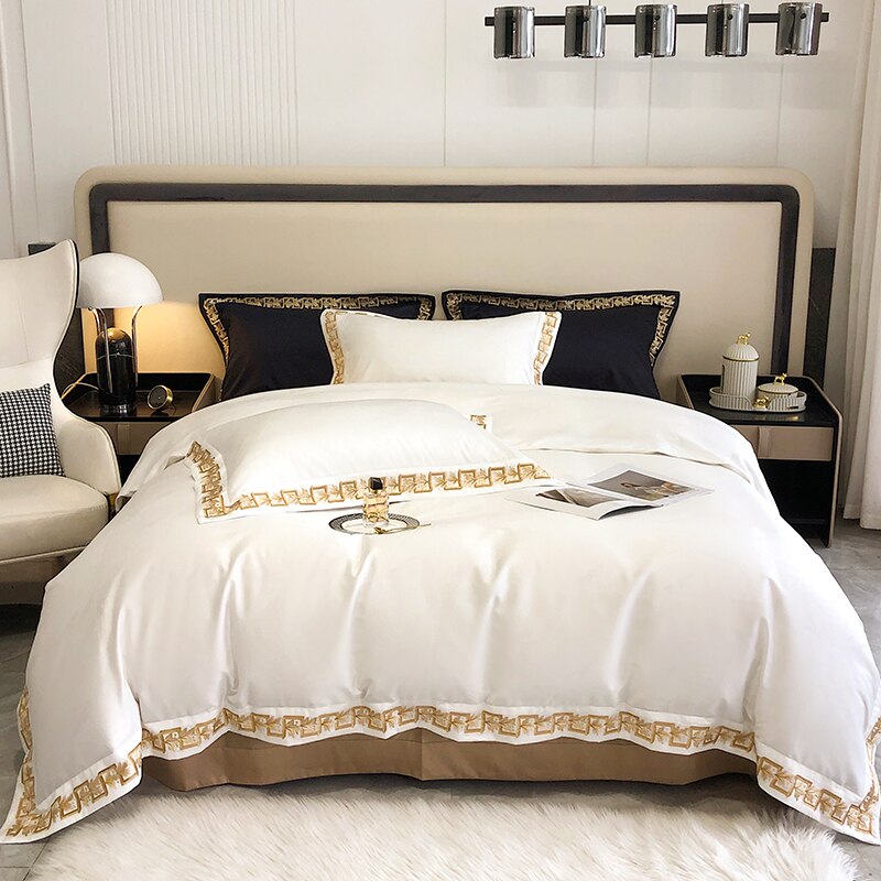 BLANKET SET-4 in 1 Premium Silk Luxury Quality Bedding set Good For Queen King  Size Pillow Case Bed Sheet Comforter