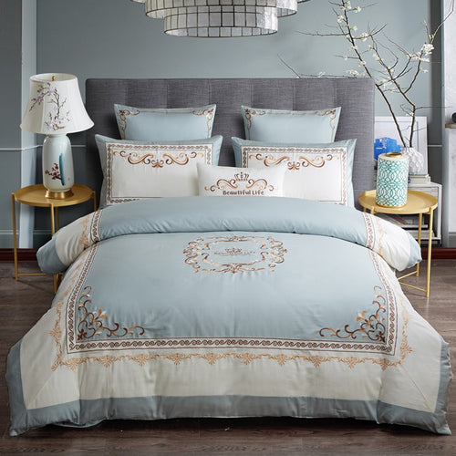 NEW Indulge in Luxury with Our Egyptian Cotton Blue & White Patchwork Duvet Cover Set - Crown Embroidery, Queen/King Size