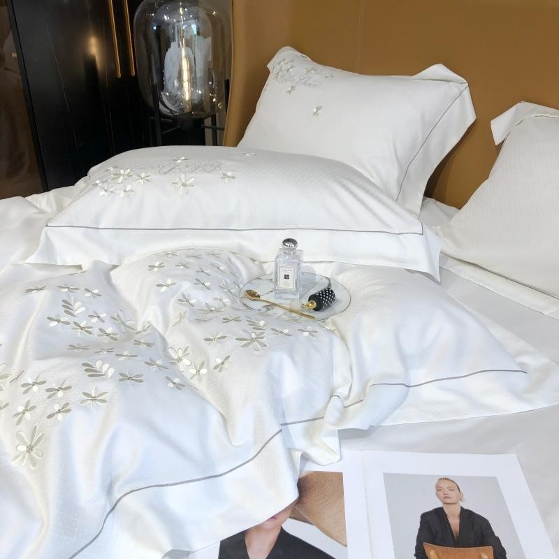 NEW Embroidered White Blossom Duvet Cover Set - 800TC Egyptian Cotton Bedding Set with Soft Sheets & Pillowcases, Queen/King 4Pcs